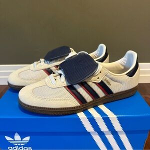 Adidas Originals SAMBA LT in CRYWHT/DARKBLUE/GUM5 size M7/W8